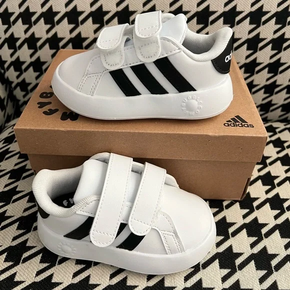 adidas gazelle silver green womens adidas Boys Originals Gazelle main image 0